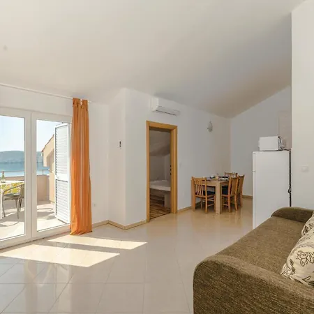 아파트 Cozy In With House Sea View Vlašići