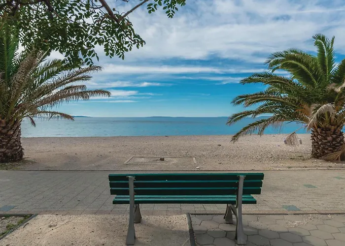 Apartamento 1 Bedroom Awesome In *