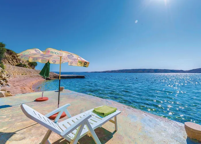 1 Bedroom Awesome In *