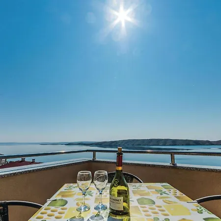 Apartmán 1 Bedroom Awesome In Vlašići