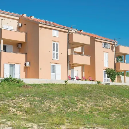 1 Bedroom Awesome In *